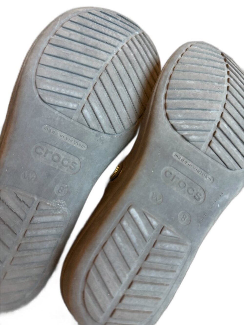 Crocs Black Gold O Ring Wedge Flip Flop Sandals Lightweight Strap Size 8 Women's - Picture 11 of 11